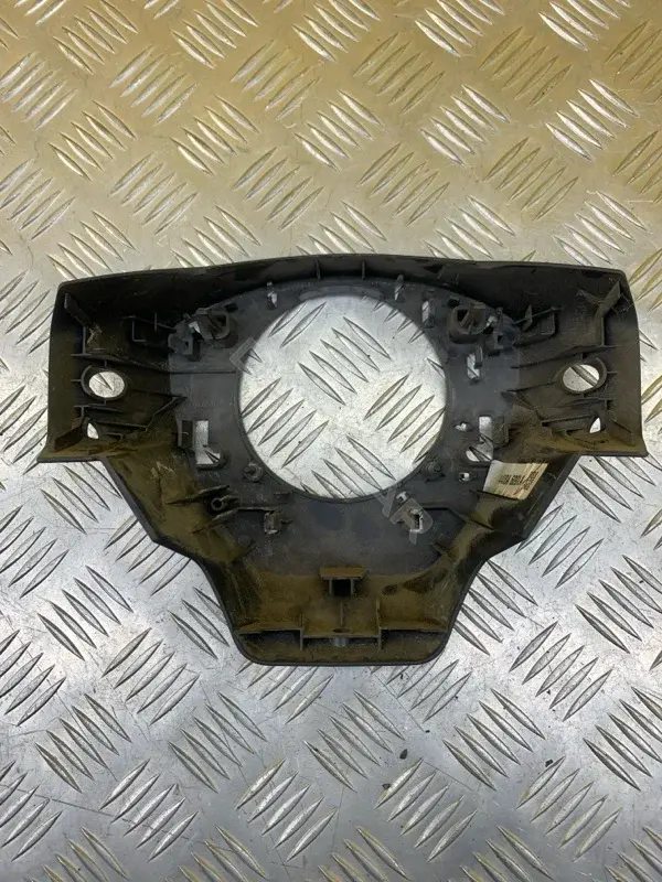 Кожух рулевой колонки 4400A609XA