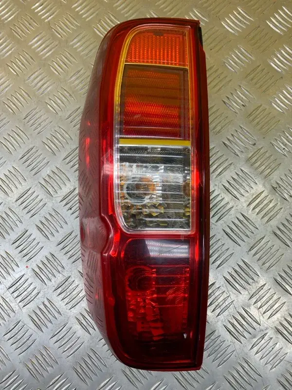 Задние фонари 26550EB38B