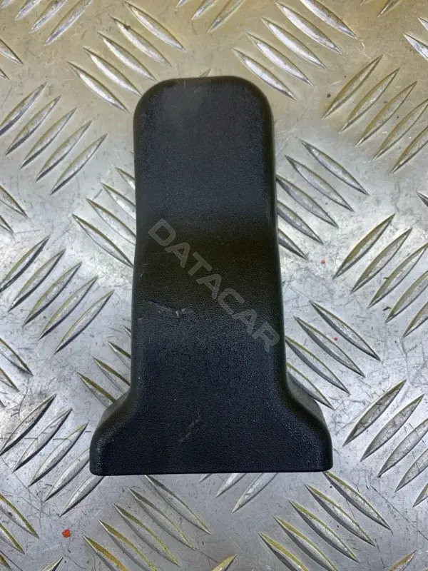 Пластик салона MR395041