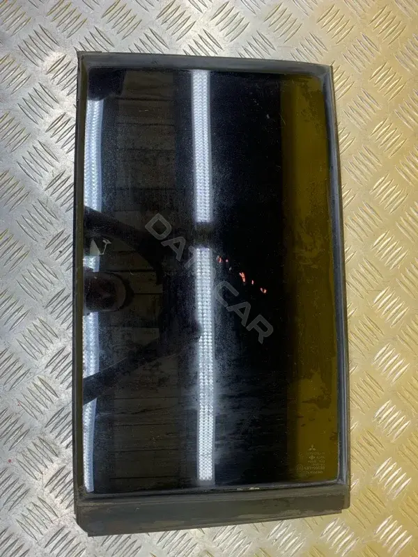 Стекло двери MR436985