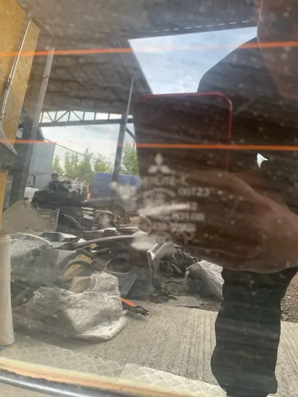 Крышка багажника 5821A055
