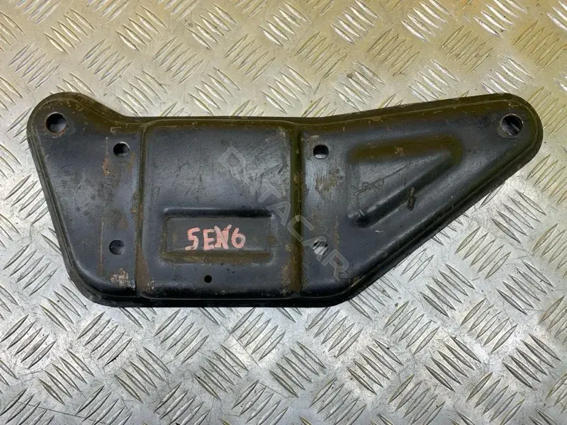 Кронштейн рессоры A9023310026