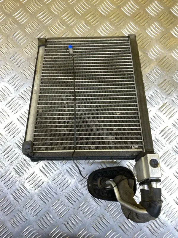 Испаритель кондиционера 7810A036