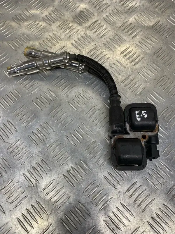 Катушка зажигания A0001587803