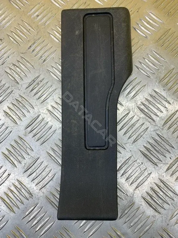 Накладка на порог BJ3213245AE