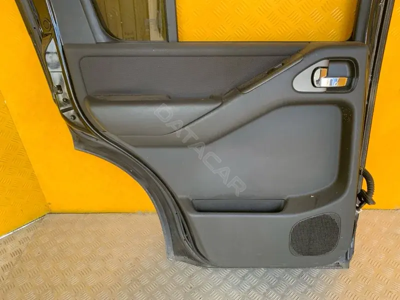 Обшивка двери 82901EB602