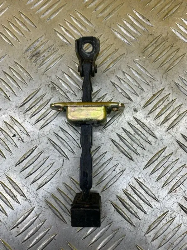 Ограничитель двери MR959623