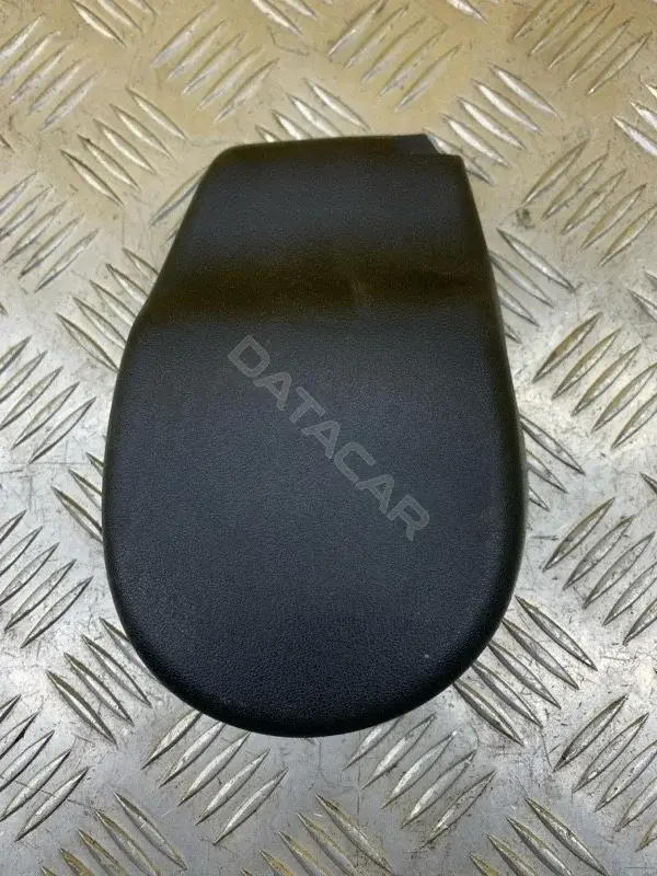 Пластик сиденья 718610K150