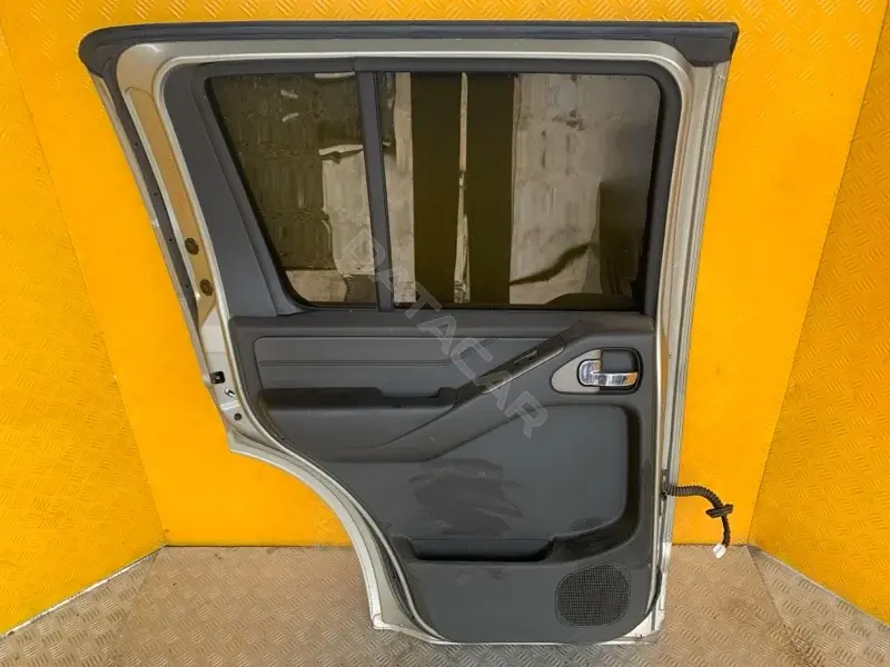 Дверь 82101EB330