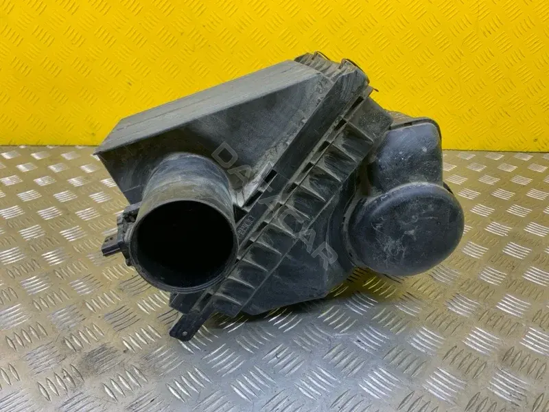 Корпус воздушного фильтра 16500EB300