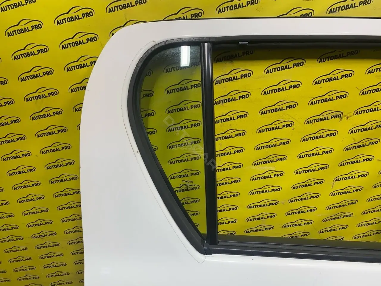 Стекло двери 681230K250