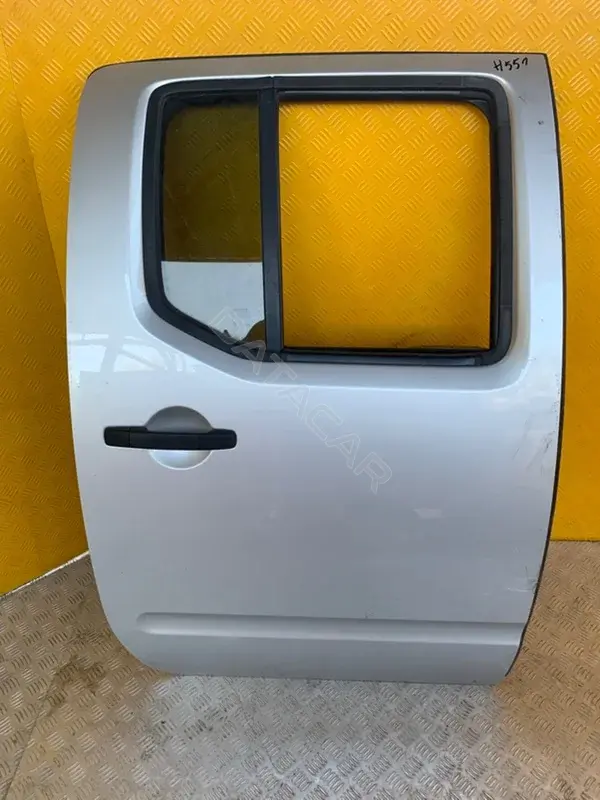 Стекло двери 82300EB320