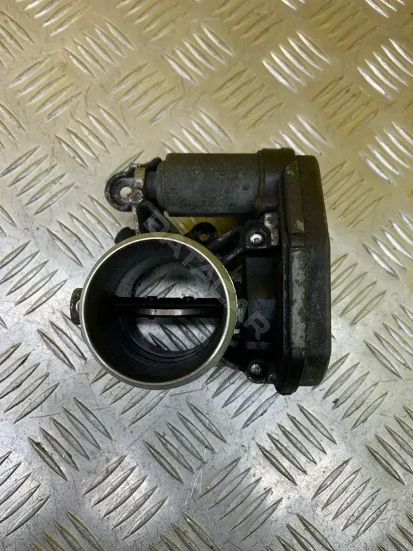 Дроссельная заслонка LR012598
