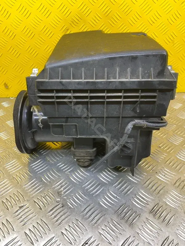 Корпус воздушного фильтра 177000L380