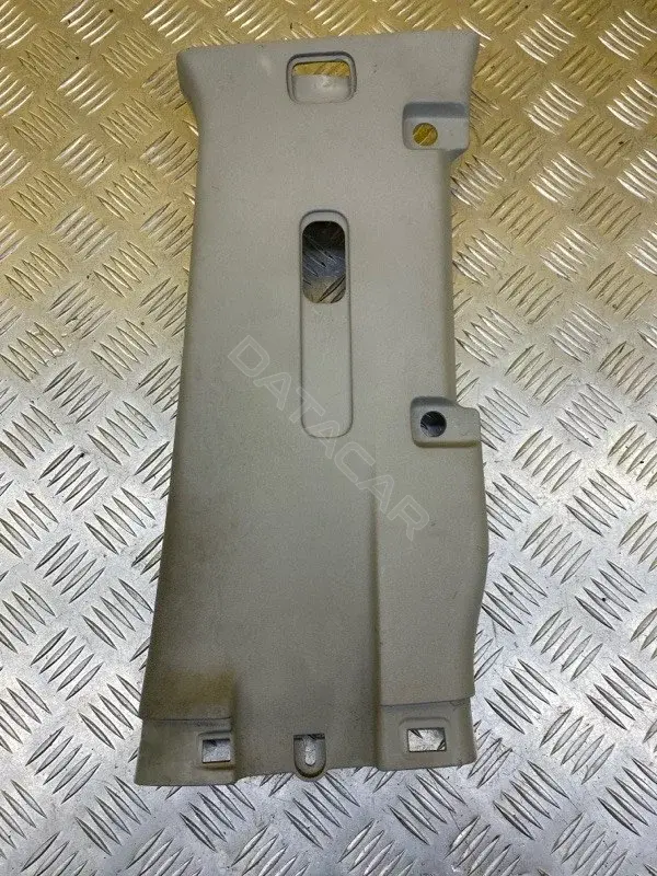 Обшивка стойки центральной 76913EB300