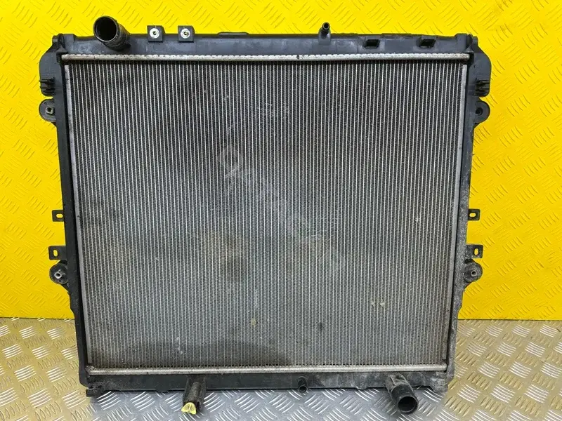 Радиатор охлаждения 164000L460