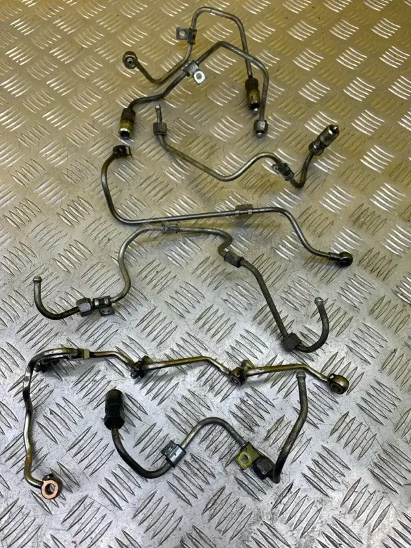 Топливная трубка 1428A037