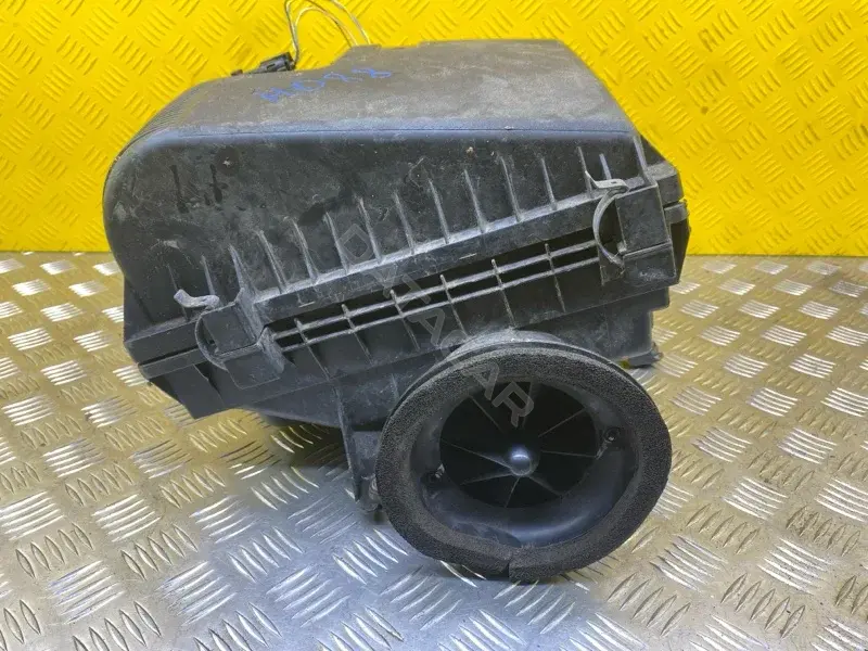 Корпус воздушного фильтра 177000L380