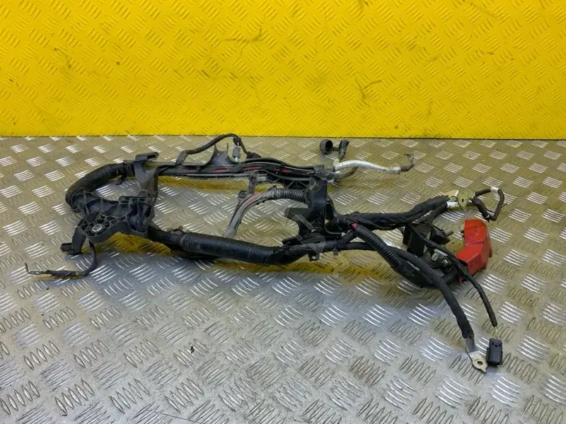 Проводка двигателя ML3T14300AC