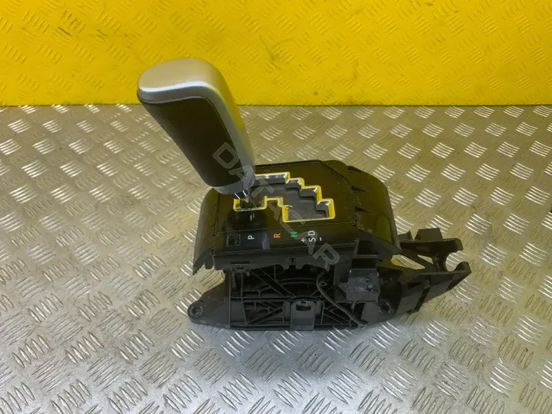 Селектор включения передачи для автоматической КПП 335500C040