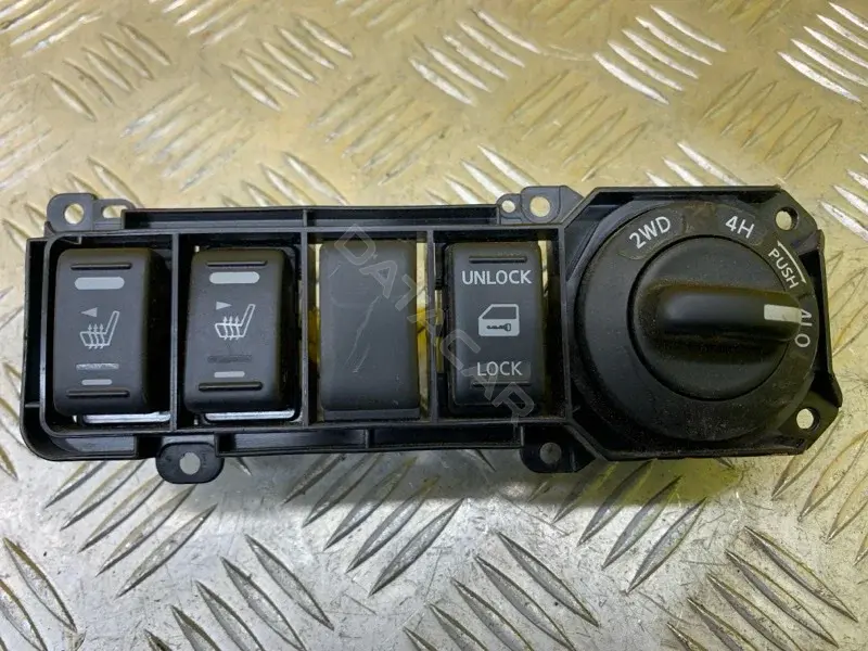 Блок кнопок 68246EB40C