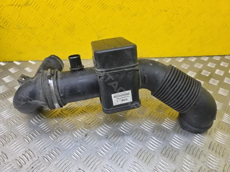Патрубок воздушный FPLA9C619AD