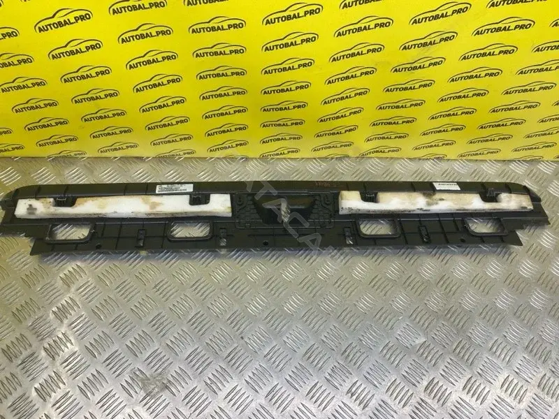 Накладка замка багажника HY32425A92BE8PVJ