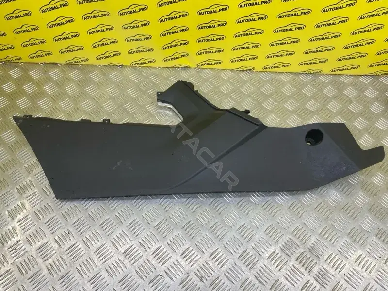 Пластик салона LR077820