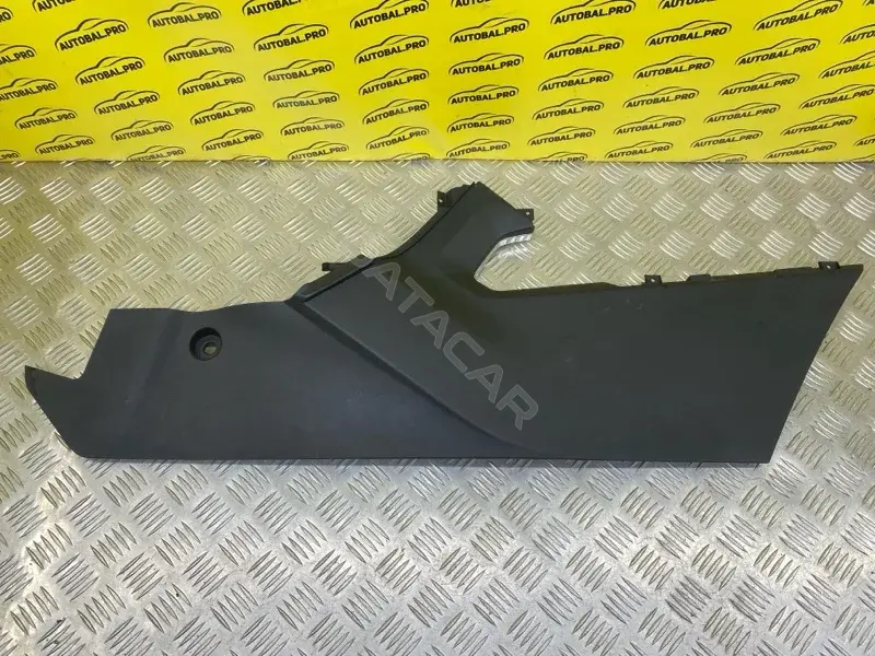 Пластик салона LR077825