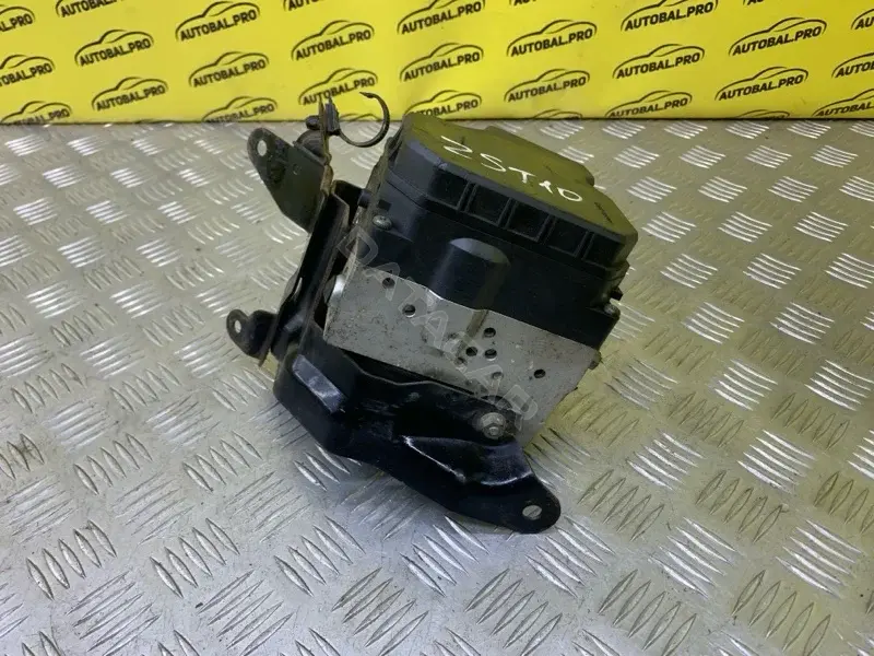 Блок управления АБС 4670A168