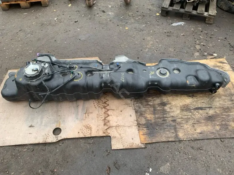 Топливный бак 770010C140
