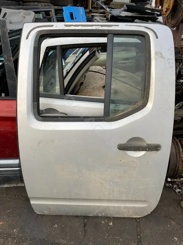 Дверь 82101EB332