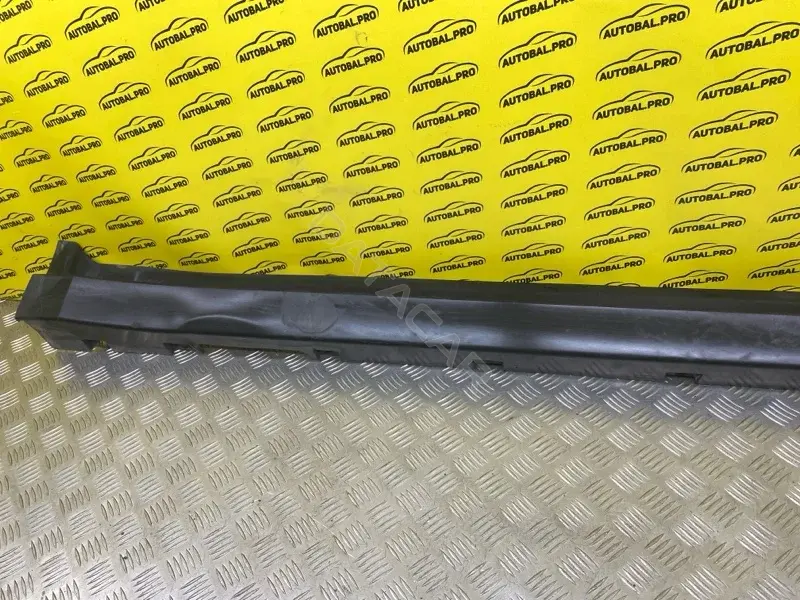 Накладка на порог 8893653145