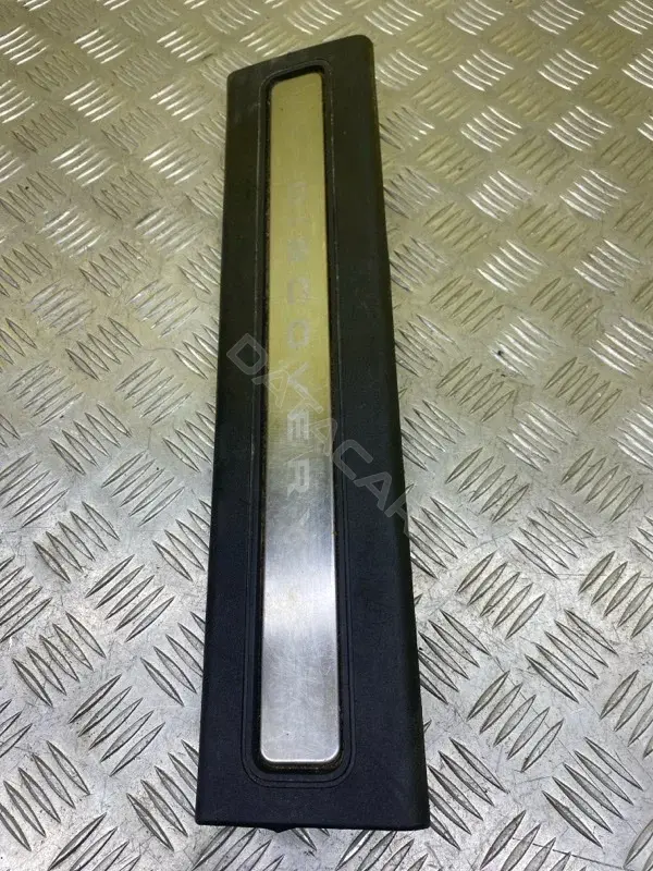 Накладка на порог HY3213200AA
