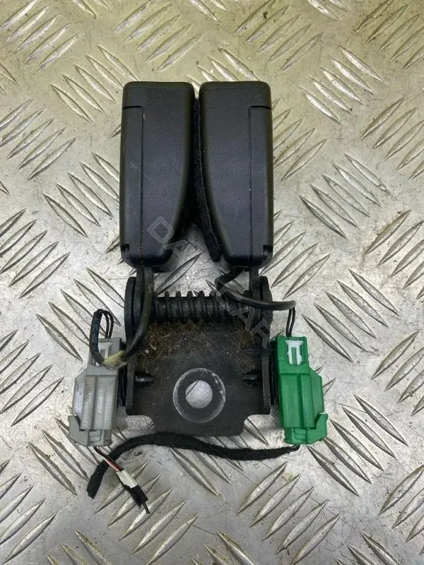 Замок ремня безопасности BJ32613K21