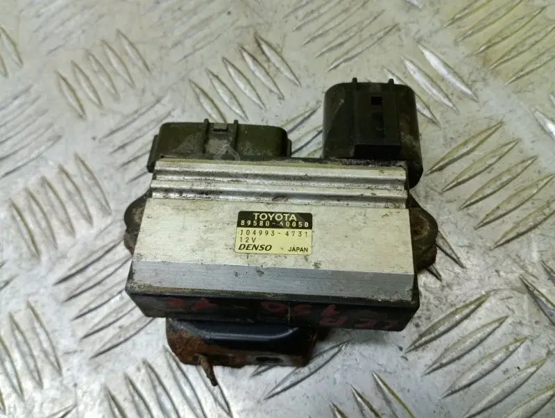 Блок управления форсунками 8958060050