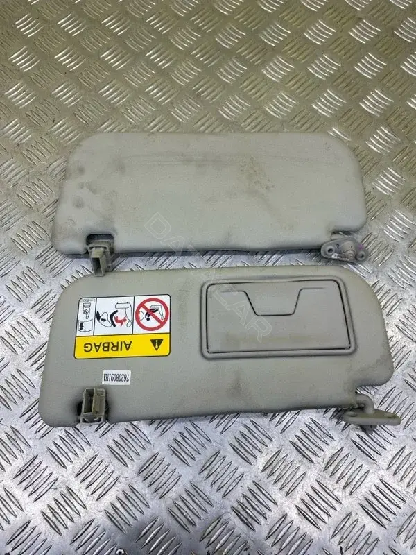 Козырек солнцезащитный 7620B789HA