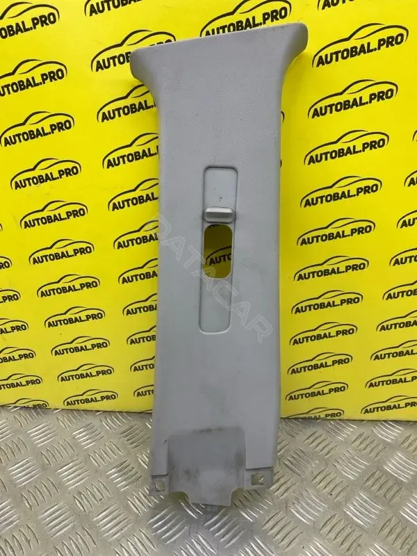 Обшивка стойки центральной 624110K060