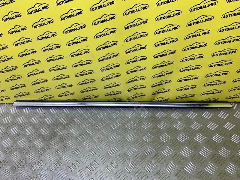 Молдинг стекла 6204150U2400
