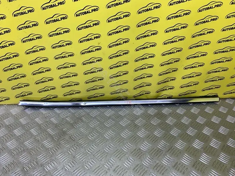 Молдинг стекла 6104150U2400