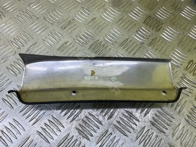 Накладка на порог MN123961HA