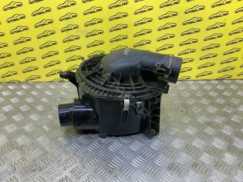 Корпус воздушного фильтра AB399A612AD