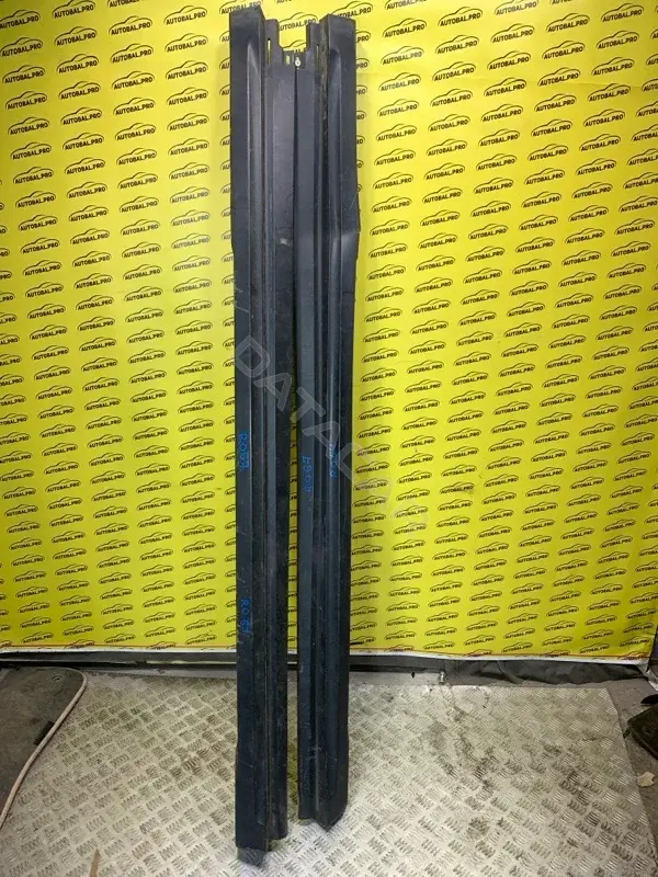 Накладка на порог LR056511