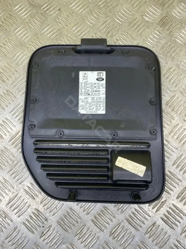 Обшивка багажника BJ32405B81AA