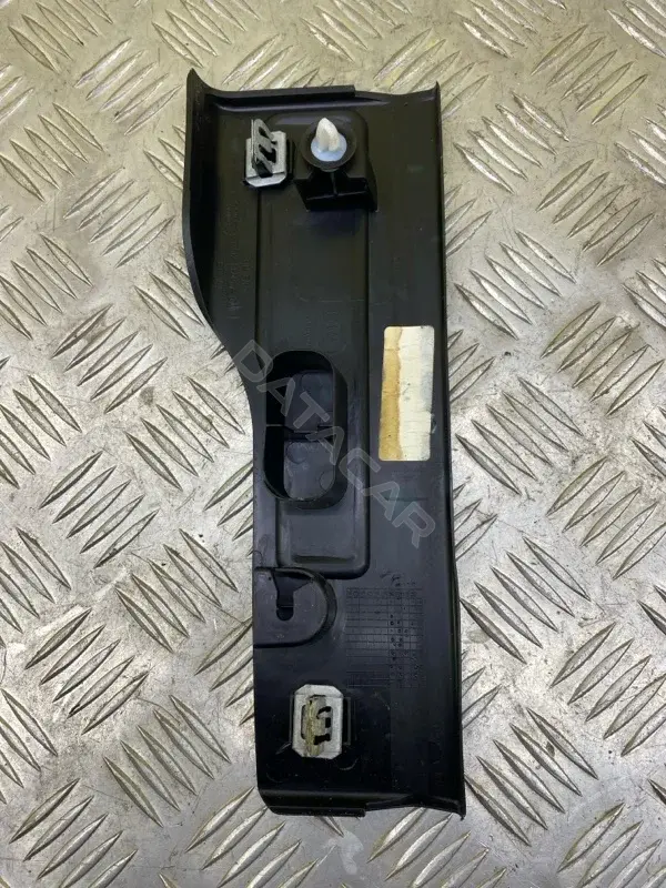 Накладка на порог BJ3213245AE