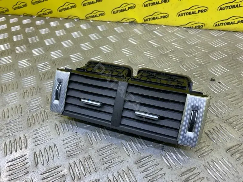 Дефлектор обдува салона LR025762