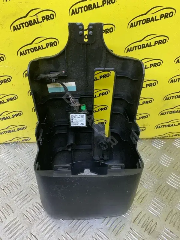 Кожух рулевой колонки BJ323F900AB