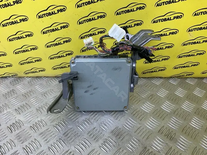 Блок управления двигателем 896610K310