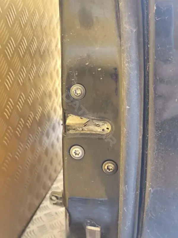 Замок двери 6903060181