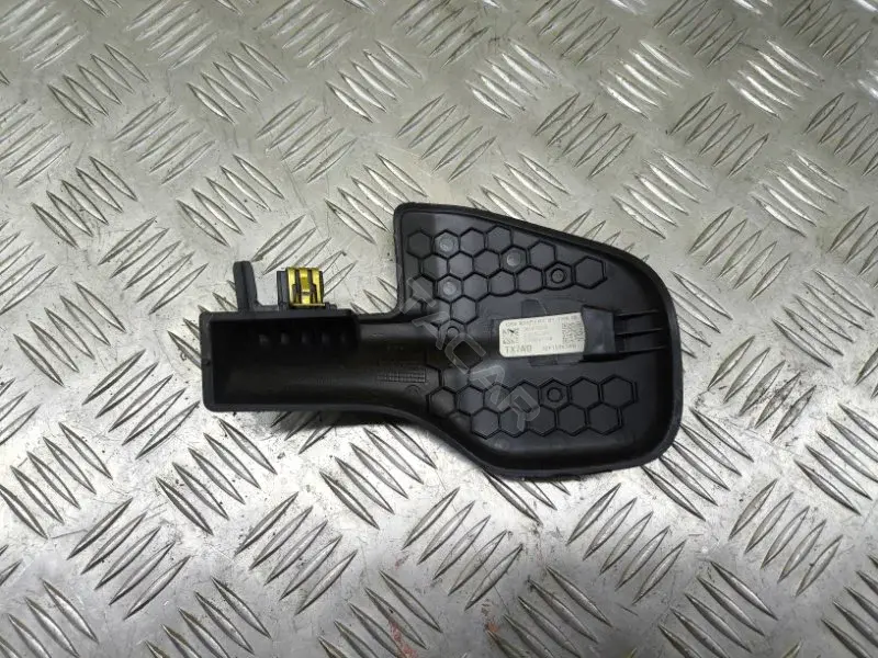 Пластик салона 5ZF18TRMAC